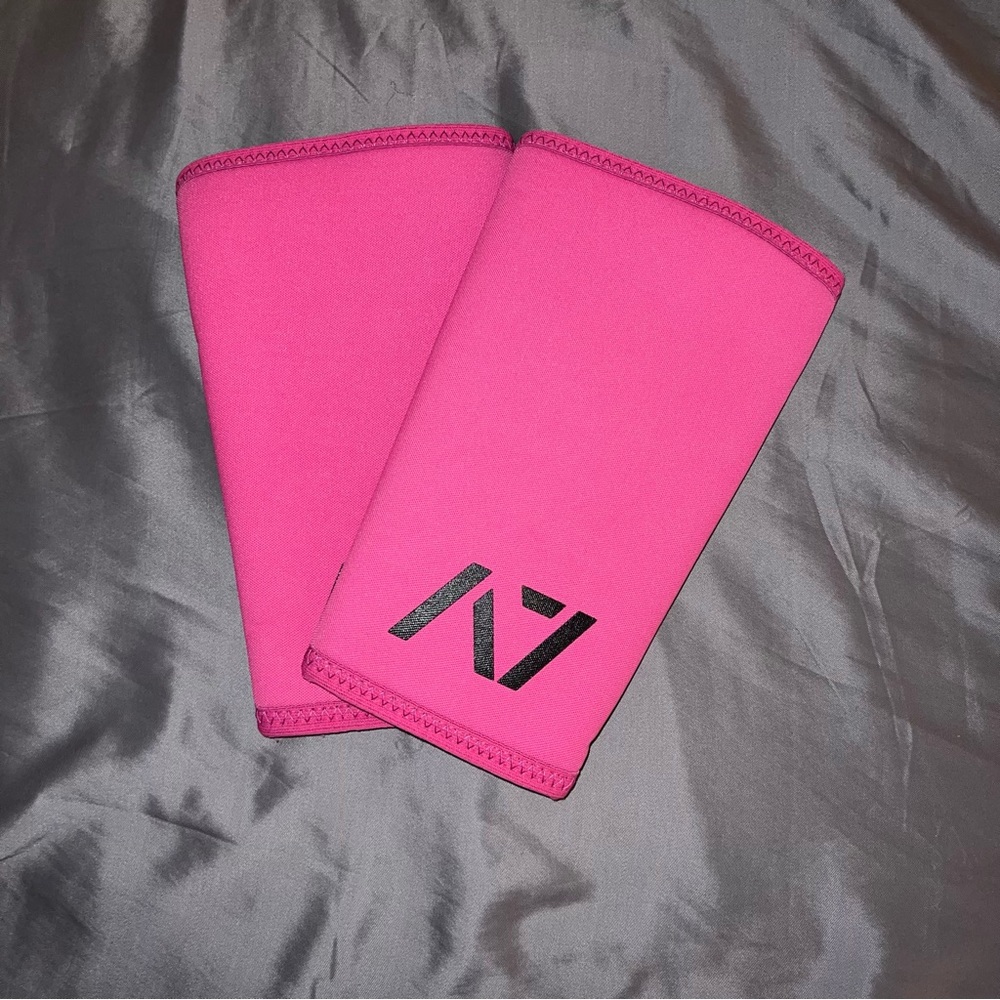 Unisex 7mm cone knee sleeves M pink IPF USAPL approved